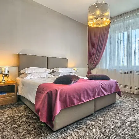 Brijuni Istra 3* فاجانا